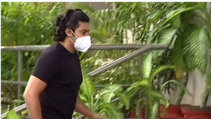 Actor Arya visit chennai commissioner office Actor Arya visit chennai commissioner office