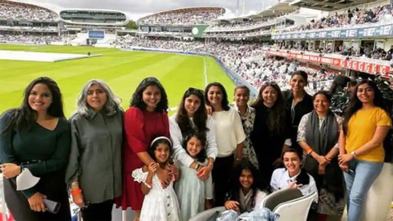 Ind vs Eng: Anushka Sharma and other cricket wives cheer for team India in Oval, see pics