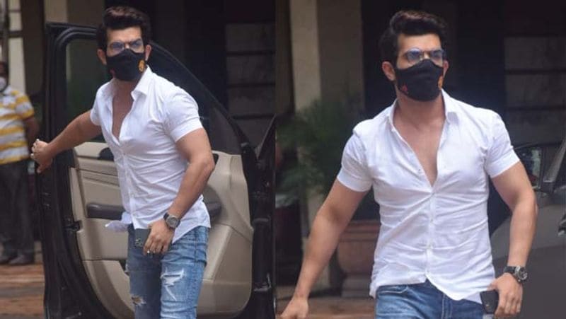 Siddharth Shukla last rite shehnaz gill and other tv celebs arrives