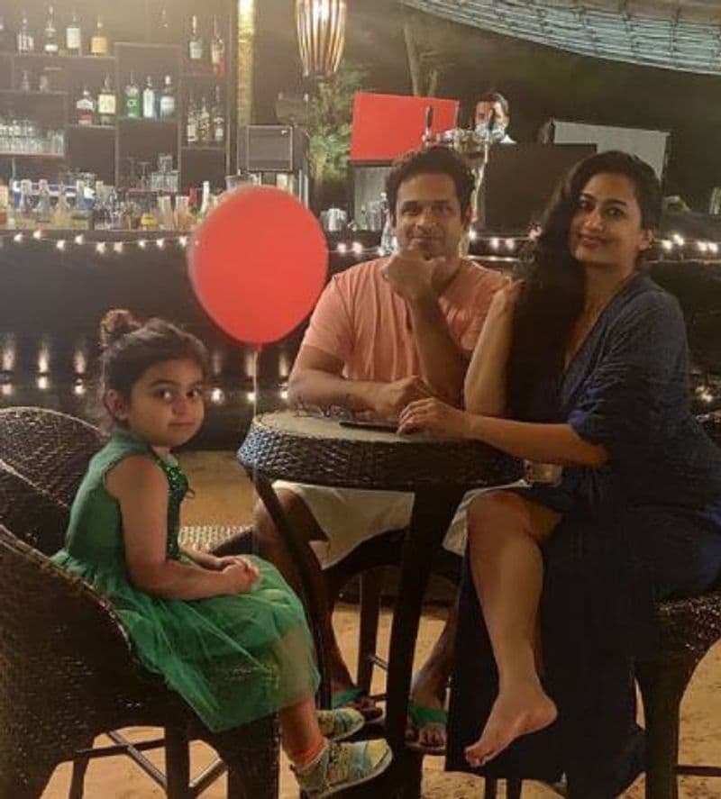 Actress Shwetha Srivatsav celebrates her husband birthday in a special way vcs