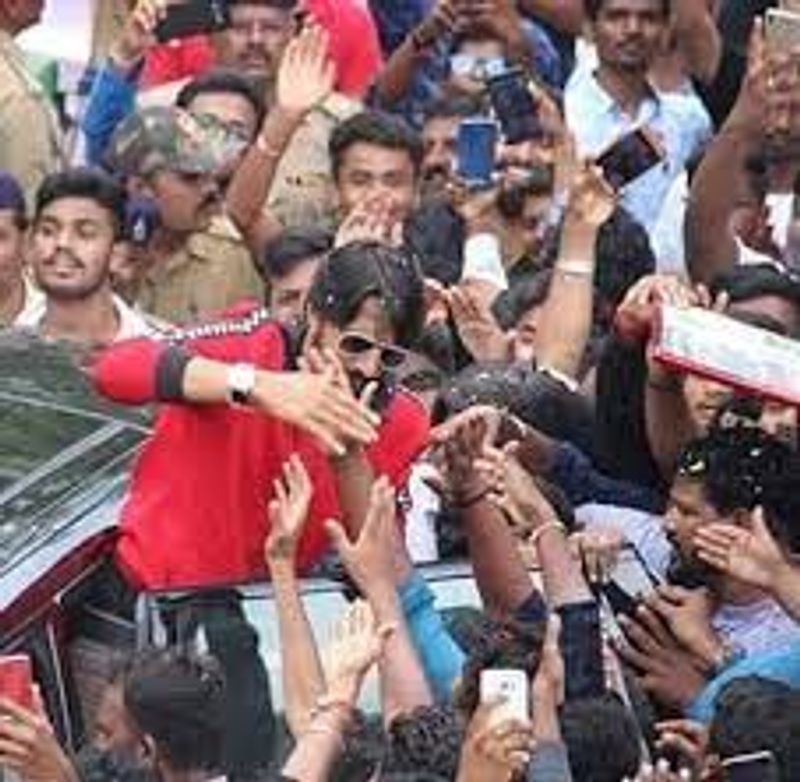 Kichcha Sudeep birth day celebrations became controversy