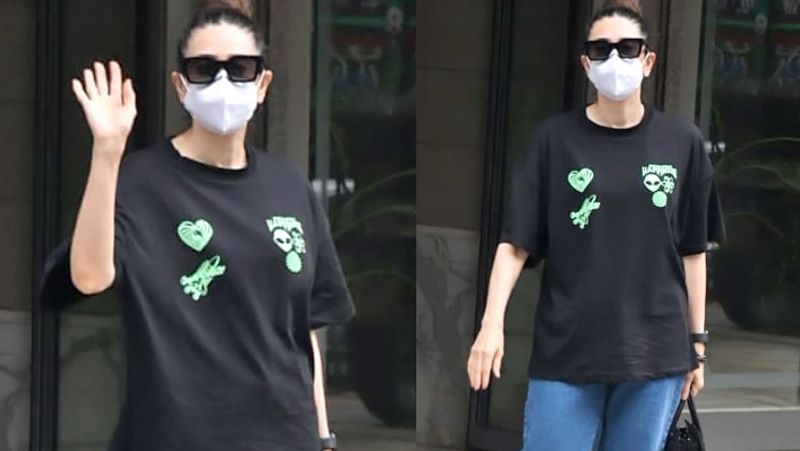 Kareena kapoor Spotted with Jeh and taimur at Randheer kapoor Residence