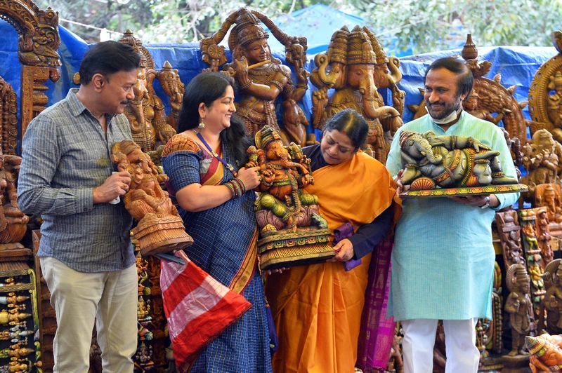 Chitrakala Parishat Bengaluru annual lord ganesha artifacts exhibit sales snr