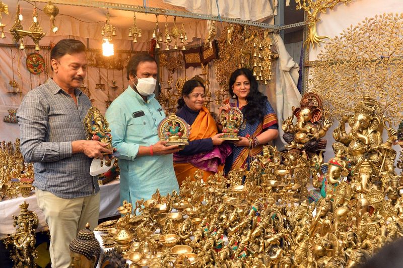 Chitrakala Parishat Bengaluru annual lord ganesha artifacts exhibit sales snr