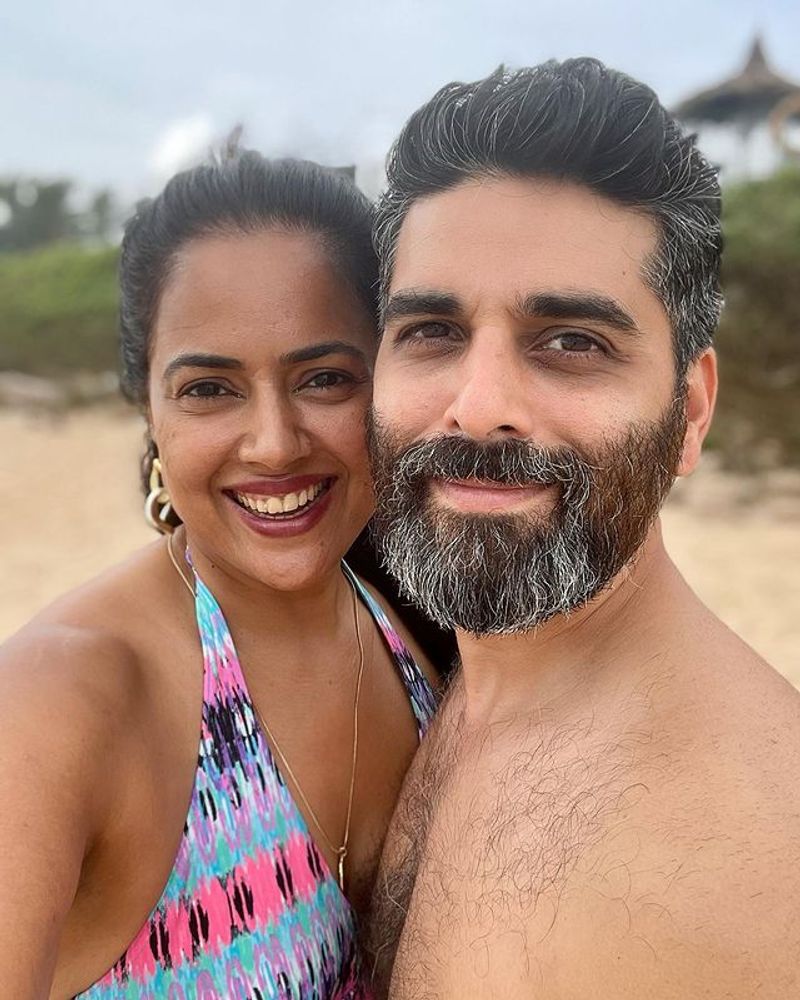 Sameera Reddy recent photos from instagram