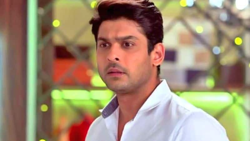 Sidharth Shukla's prayer meet: Family issues first statement, organise online meditation session for fans-SYT