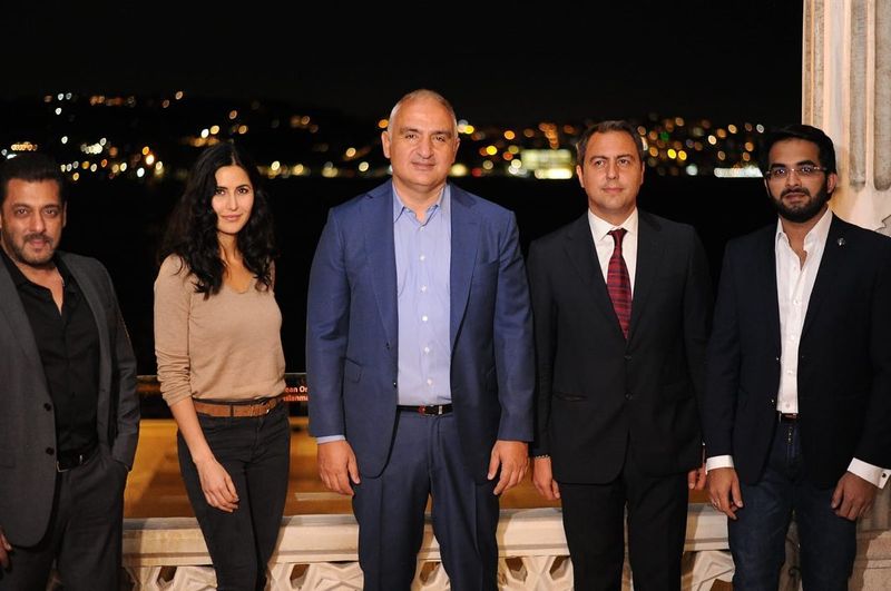 Salman Khan and Katrina Kaif meet Turkish minister, spotted at lunch after Tiger 3 shoot mah