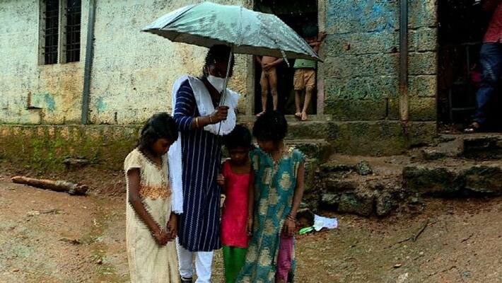 Saraswati teacher goes home every day in search of tribal children Saraswati teacher goes home every day in search of tribal children