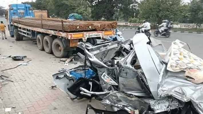 road accident at hyderabad... police death road accident at hyderabad... police death