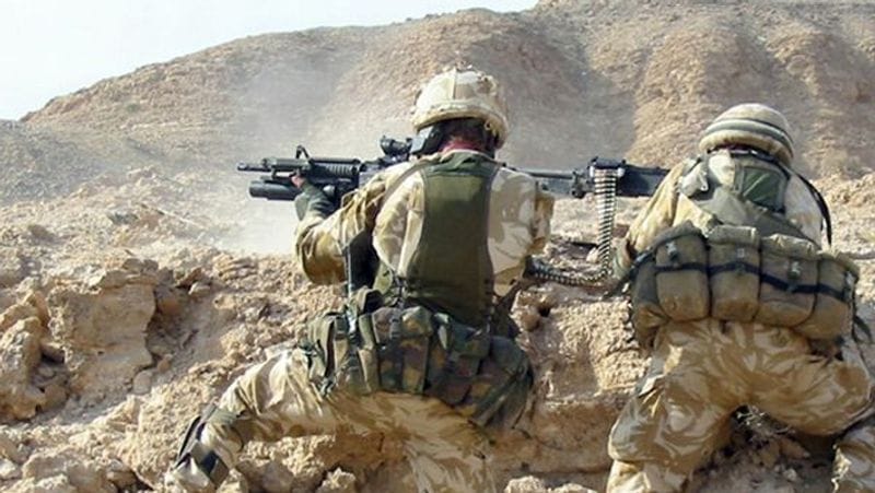 British soldiers wearing burqa arrived at Kabul airport to escape the Taliban