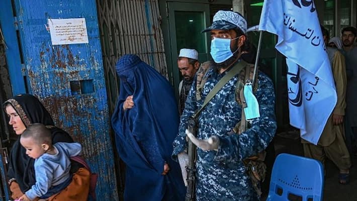 12 Afghan women brave fears to return to work at Kabul airport pod 12 Afghan women brave fears to return to work at Kabul airport pod