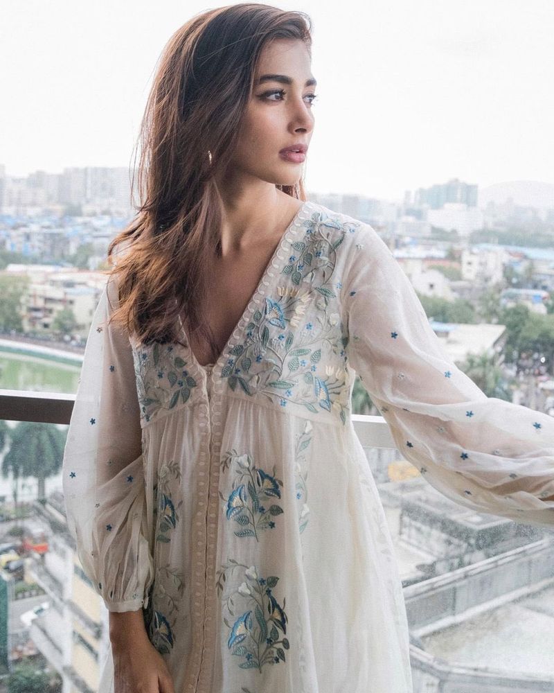 Pooja Hegde bags yet another big project in Tollywood instead of Rashmika Mandanna mah