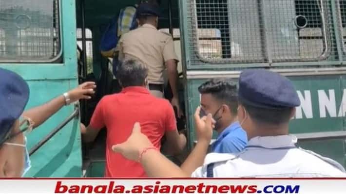 Police detained the teachers before submitting deputations to the technical building in Newtown RTB Police detained the teachers before submitting deputations to the technical building in Newtown RTB