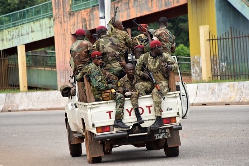 Army seizes power Guinea president arrested by military