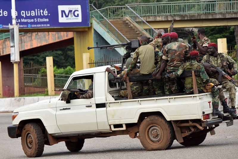 Army seizes power Guinea president arrested by military
