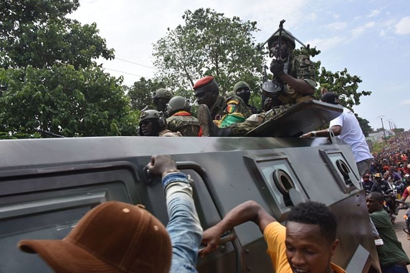 Army seizes power Guinea president arrested by military
