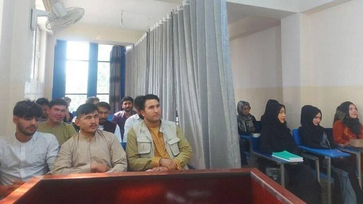 Girls and boys study in separate classrooms at universities Afghanistan under Taliban rule ckm Girls and boys study in separate classrooms at universities Afghanistan under Taliban rule ckm
