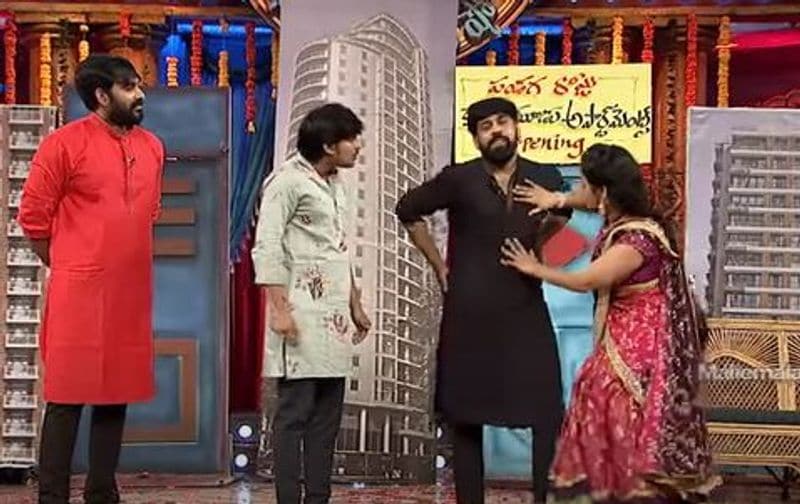 aata sandeep and jhothi raj kissing in jabardasth show its biggboss5 missing result ?