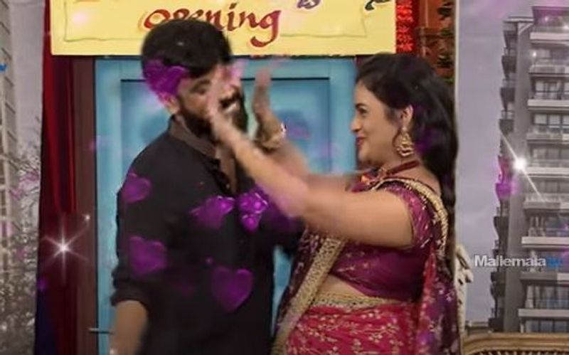 aata sandeep and jhothi raj kissing in jabardasth show its biggboss5 missing result ?