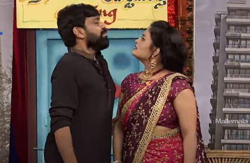 aata sandeep and jhothi raj kissing in jabardasth show its biggboss5 missing result ?