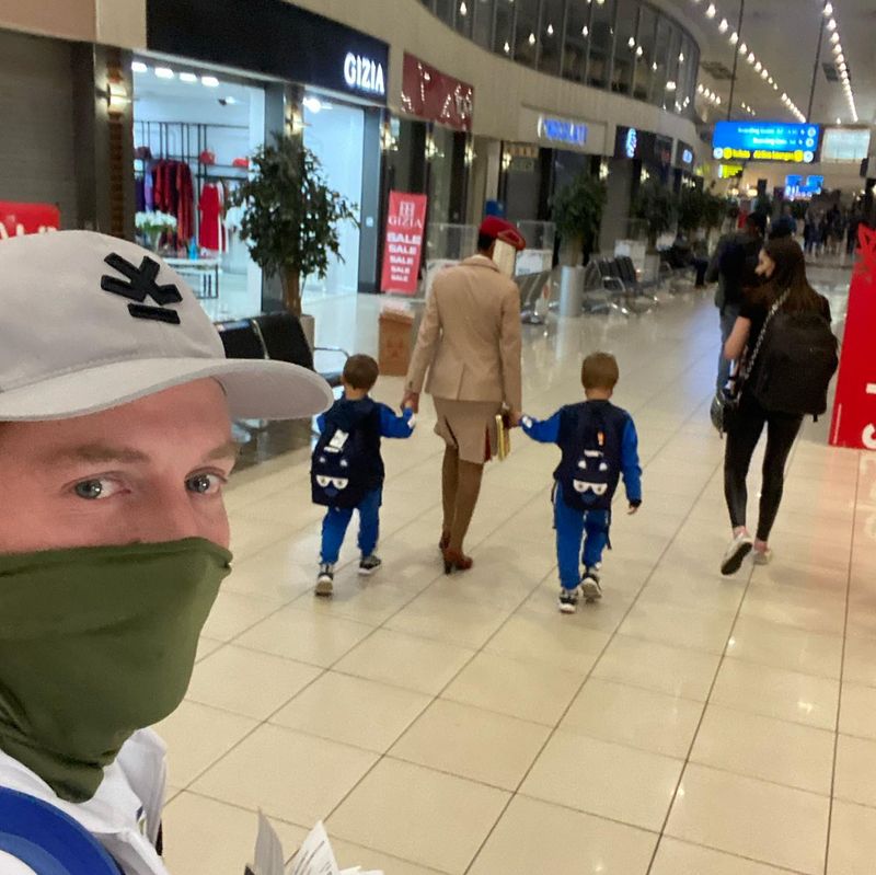 IPL 2021 RCB star batsman Ab de villiers reach UAE gets grand welcome ckm