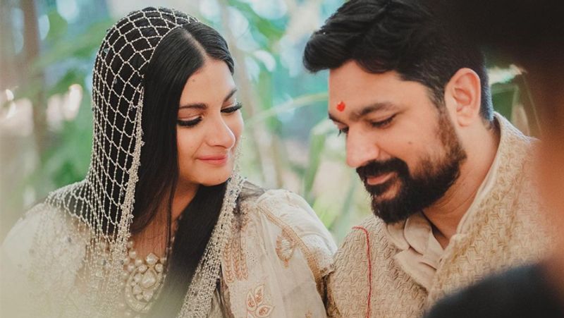 Rhea Kapoor and Karan Boolani reached Maldives for their honeymoon