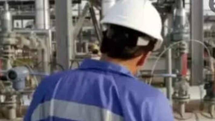 Cairn accepts refund offer to drop cases against central government Cairn accepts refund offer to drop cases against central government