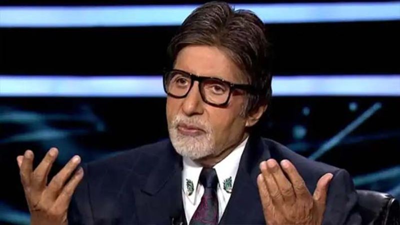 Why Amitabh Bachchan used to wait outside newspaper office