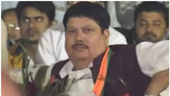 3 bombs hurled at BJP MP Arjun Singh's house, governor Jagdeep Dhankhar concerned ALB 3 bombs hurled at BJP MP Arjun Singh's house, governor Jagdeep Dhankhar concerned ALB