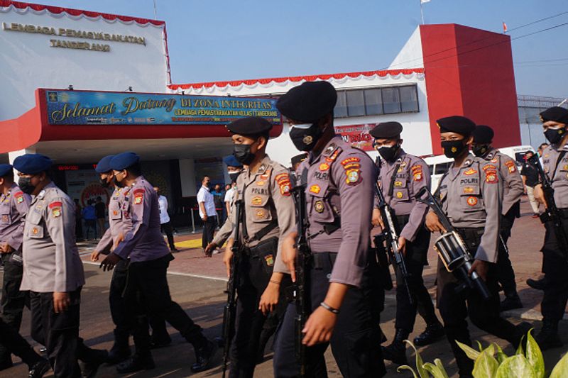 Indonesia 41 prisoners burnt alive due to fire in prison