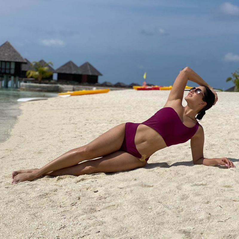 Sunny Leone looks hot in her latest bikini photos goes super viral on social media BRD