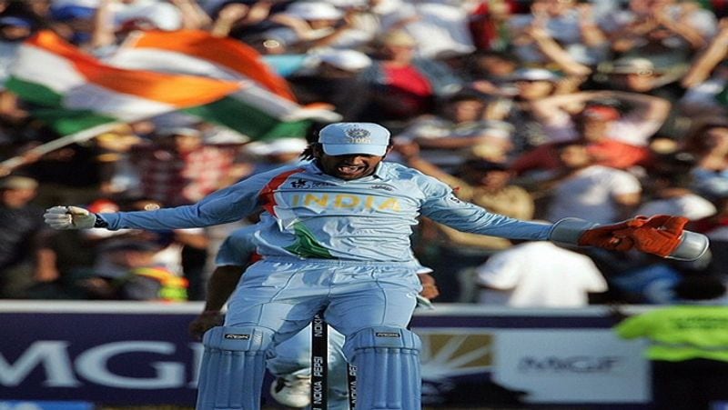 Virat Kohli fans upset BCCI Decision on MS Dhoni, full credit goes to him
