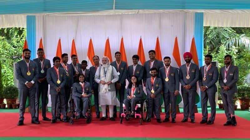 Prime Minister Narendra Modi met the Indian Paralympic champions, see pics