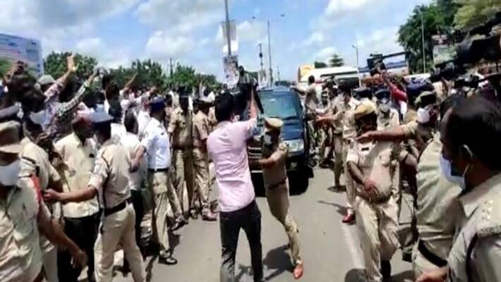 Tension grips at Gannavaram airport... police roundup nara lokesh vehicle Tension grips at Gannavaram airport... police roundup nara lokesh vehicle