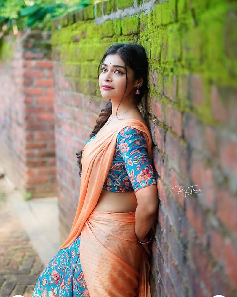 cook with comali dharsha gupta village girl getup latest half saree photo shoot