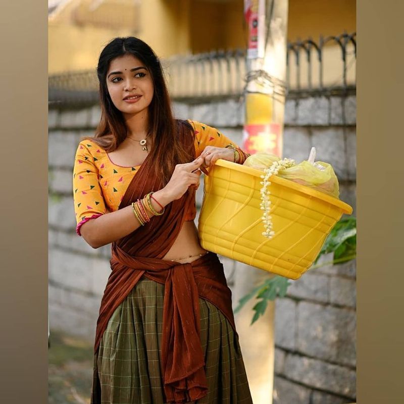 cook with comali dharsha gupta village girl getup latest half saree photo shoot
