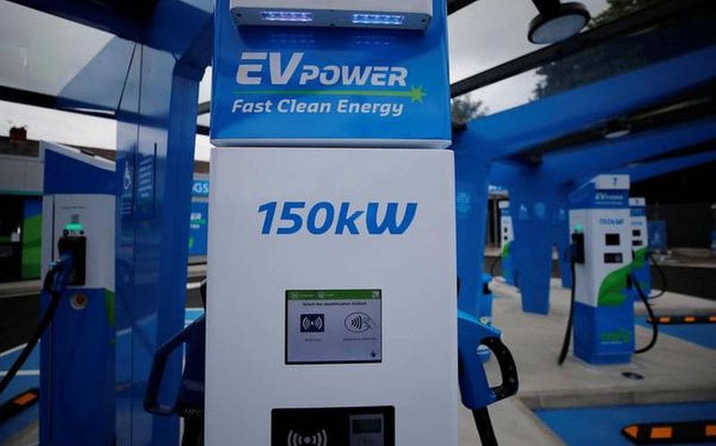 World EV Day 2021: Jio-bp Partners with BluSmart to Set Up EV Charging Infrastructure in India