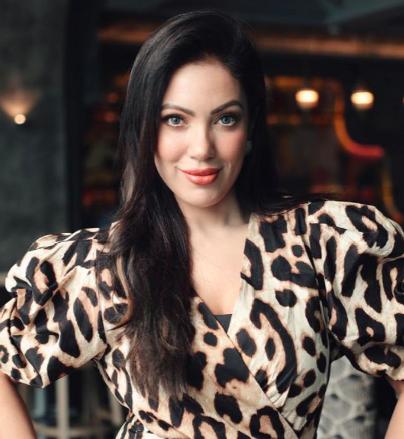 Actress Munmun Dutta dating 9 years younger Raj Anadkat aka Tapu dpl