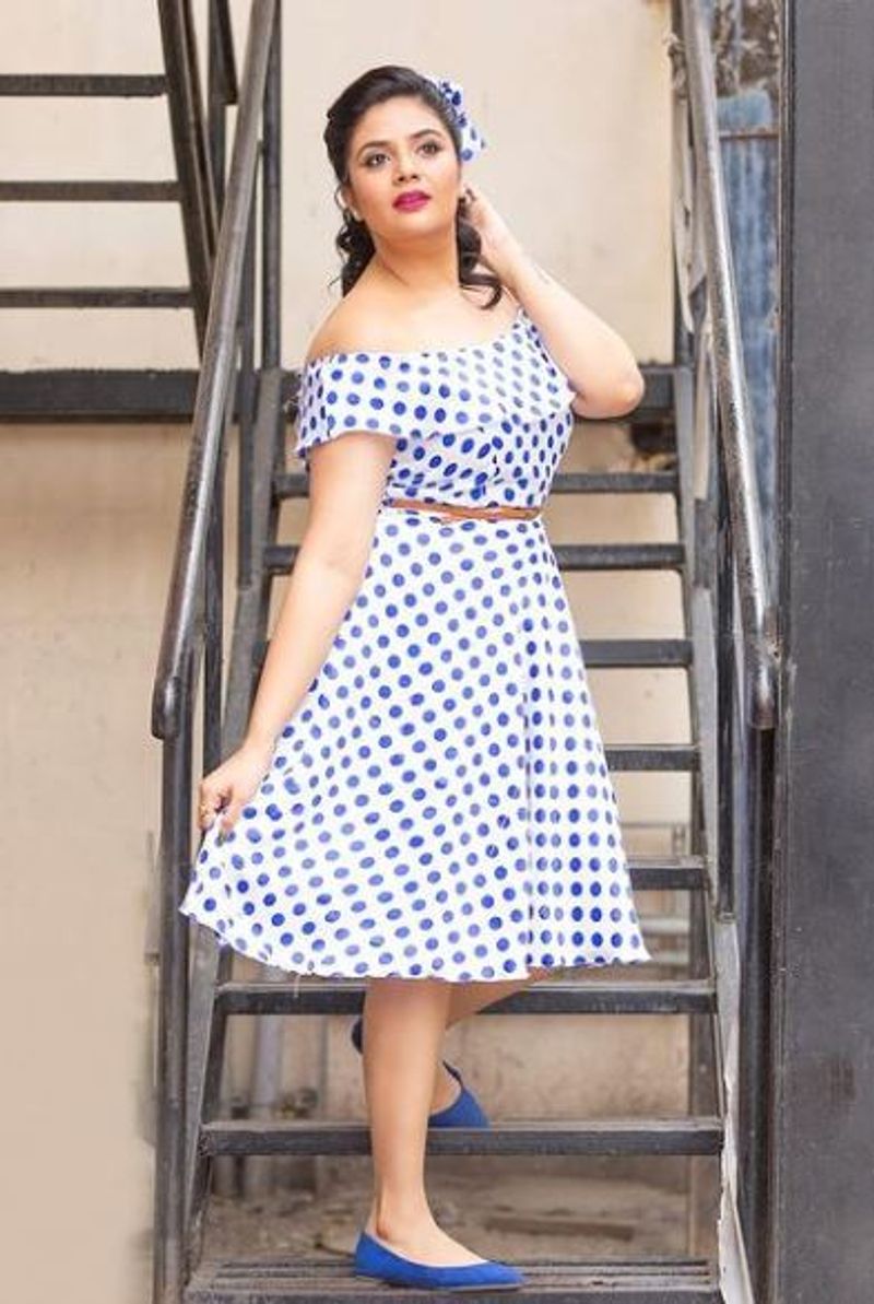 latest photoshoot of stunning sreemukhi from instagram