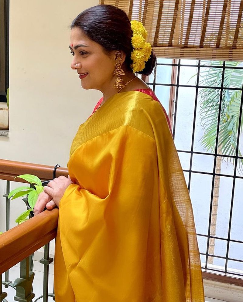 Actress kushpoo vinayagar chathurthi special look photos viral in social media