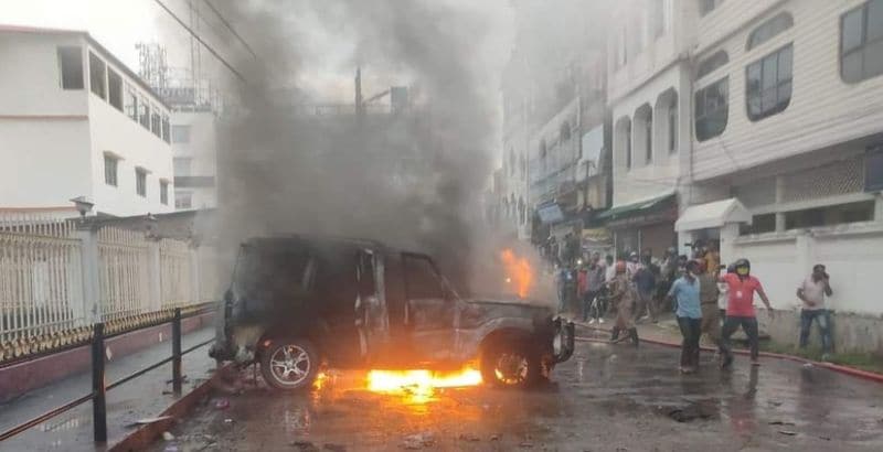 attackers set fire to five media houses and two CPM offices in Tripura