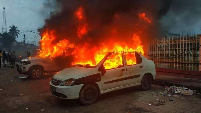 attackers set fire to five media houses and two CPM offices in Tripura