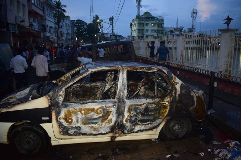 attackers set fire to five media houses and two CPM offices in Tripura