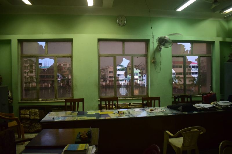 attackers set fire to five media houses and two CPM offices in Tripura