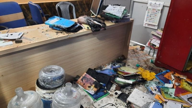 attackers set fire to five media houses and two CPM offices in Tripura