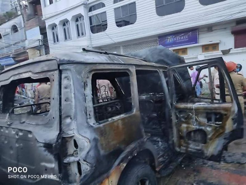 attackers set fire to five media houses and two CPM offices in Tripura