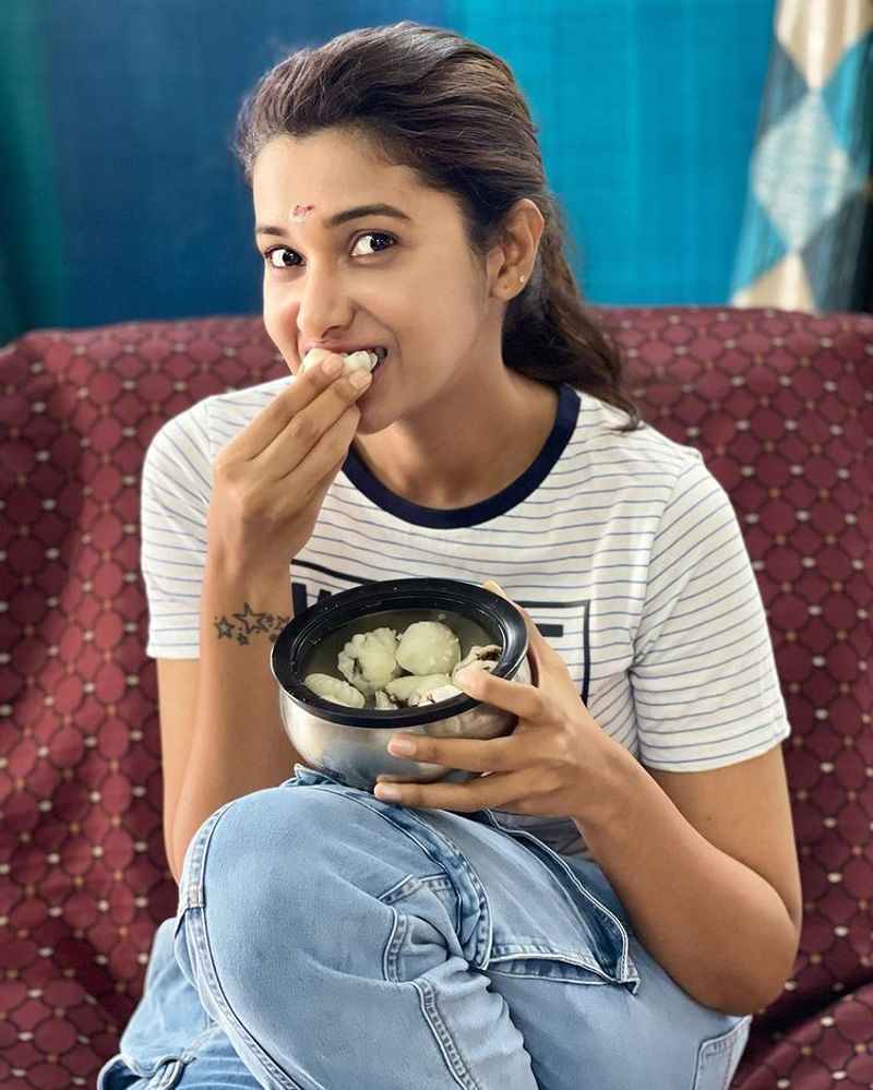 actress priya bhavani shankar vinayagar chathurthi special casual photos