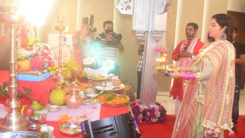 ganesh chaturthi celebration at salman khan sister arpita khan house