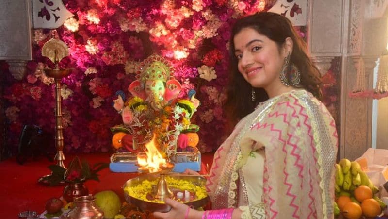ganesh chaturthi celebration at salman khan sister arpita khan house