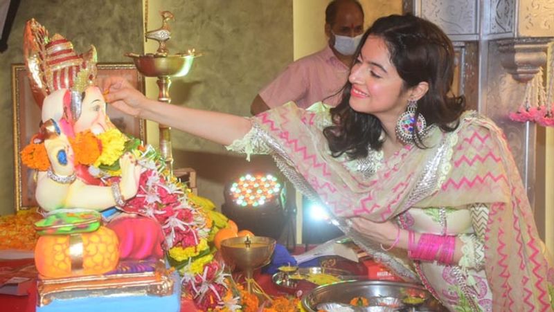 ganesh chaturthi celebration at salman khan sister arpita khan house